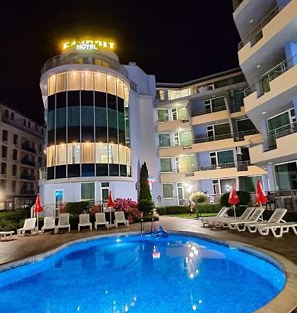 Favorit Aparthotel Σάνι Μπιτς Εξωτερικό φωτογραφία